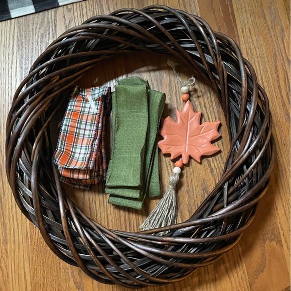 NWOT Fall Wreath, Wire Ribbons (2), Decoration - Picture 1 of 3